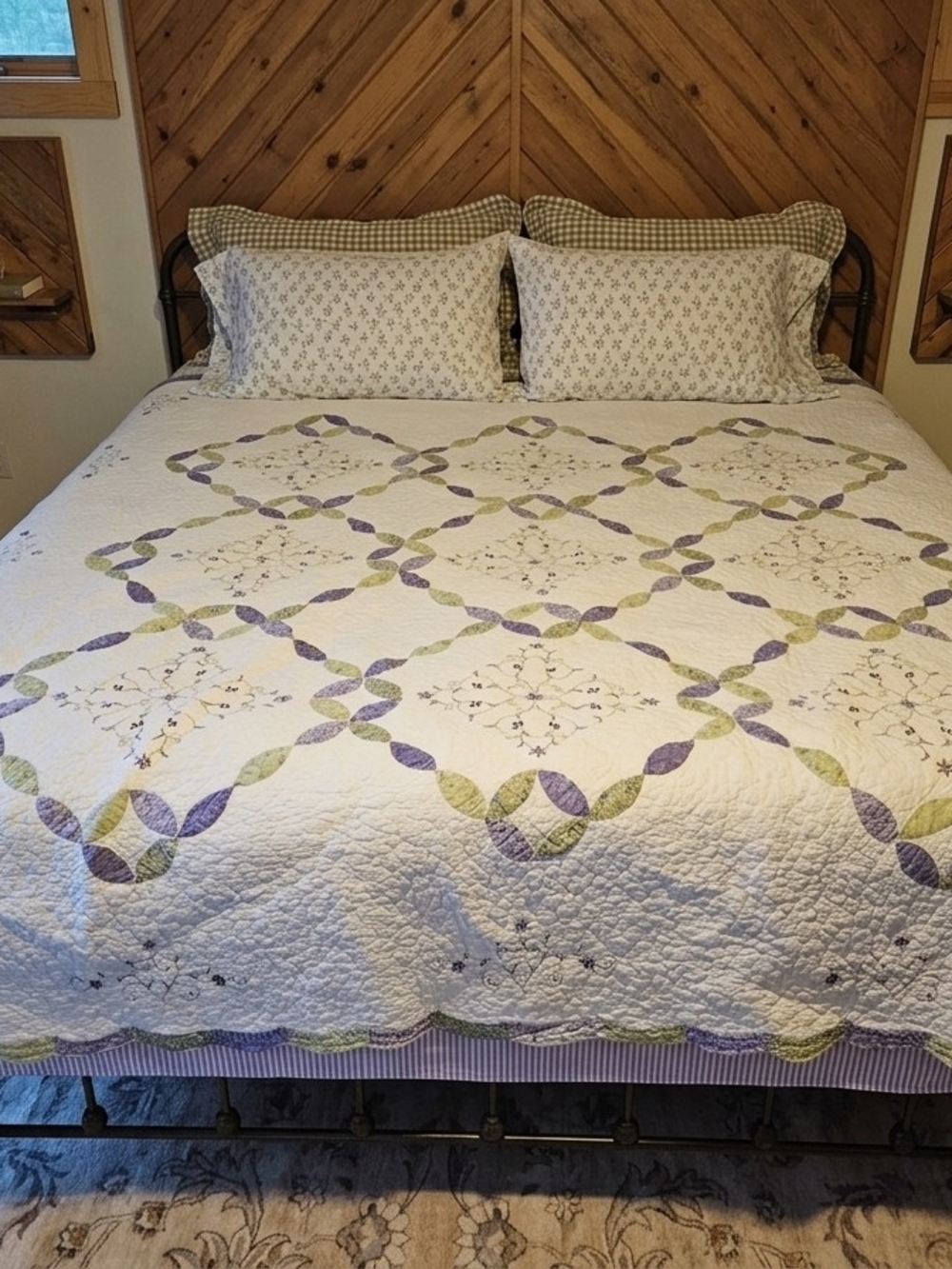 White Quilted Bedspread with Lavender and Sage Ring Pattern